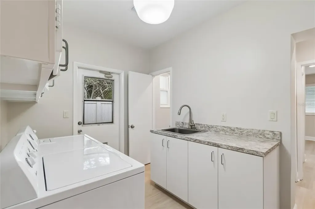 99 Ladoga Avenue Tampa FL 33606