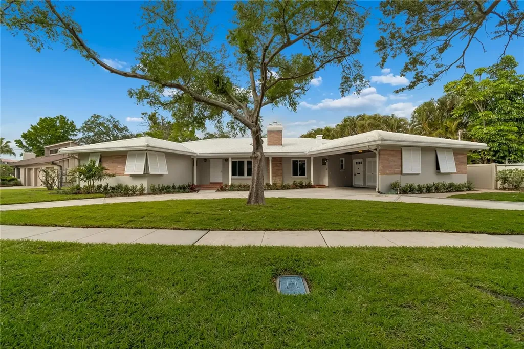 99 Ladoga Avenue Tampa FL 33606