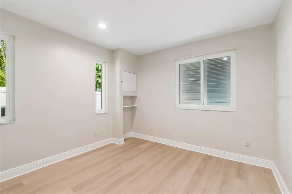 99 Ladoga Avenue Tampa FL 33606
