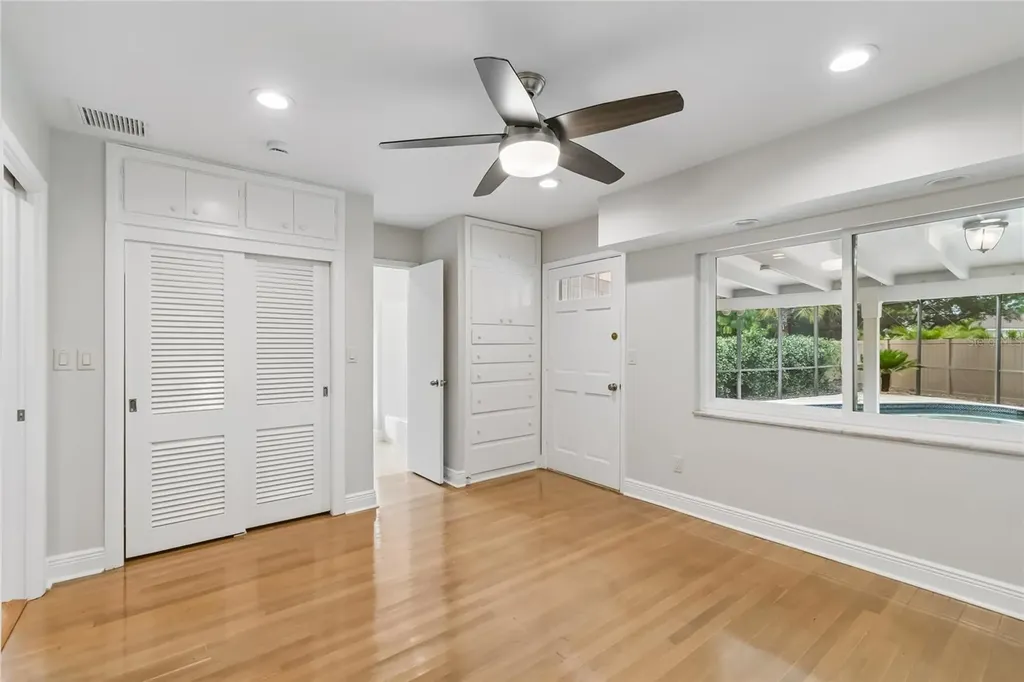 99 Ladoga Avenue Tampa FL 33606
