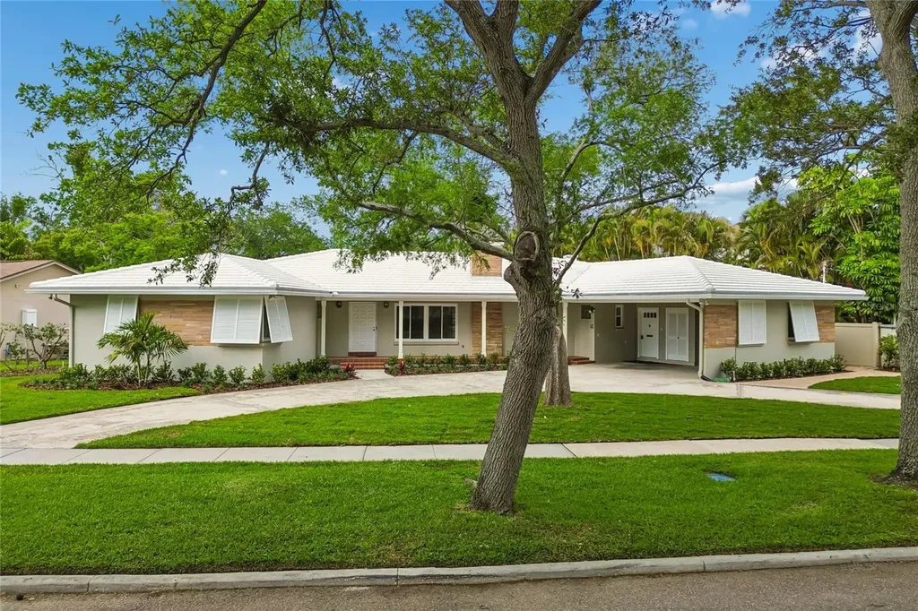 99 Ladoga Avenue Tampa FL 33606