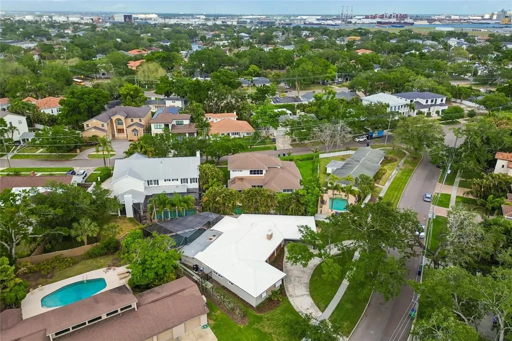 99 Ladoga Avenue Tampa FL 33606