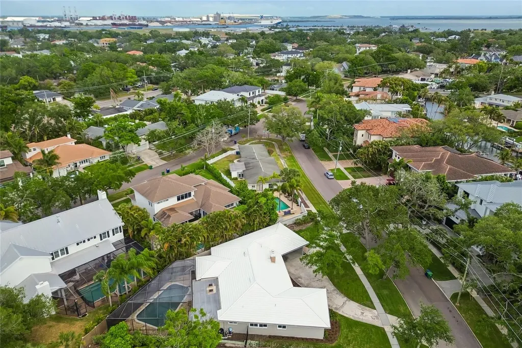99 Ladoga Avenue Tampa FL 33606