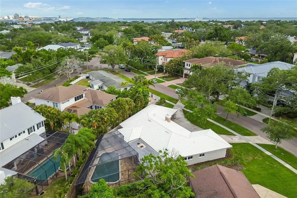 99 Ladoga Avenue Tampa FL 33606