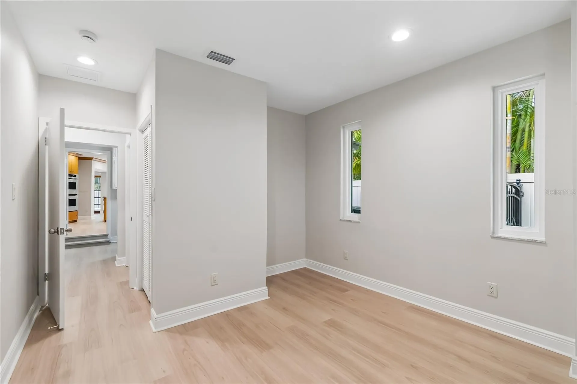 99 Ladoga Avenue Tampa FL 33606