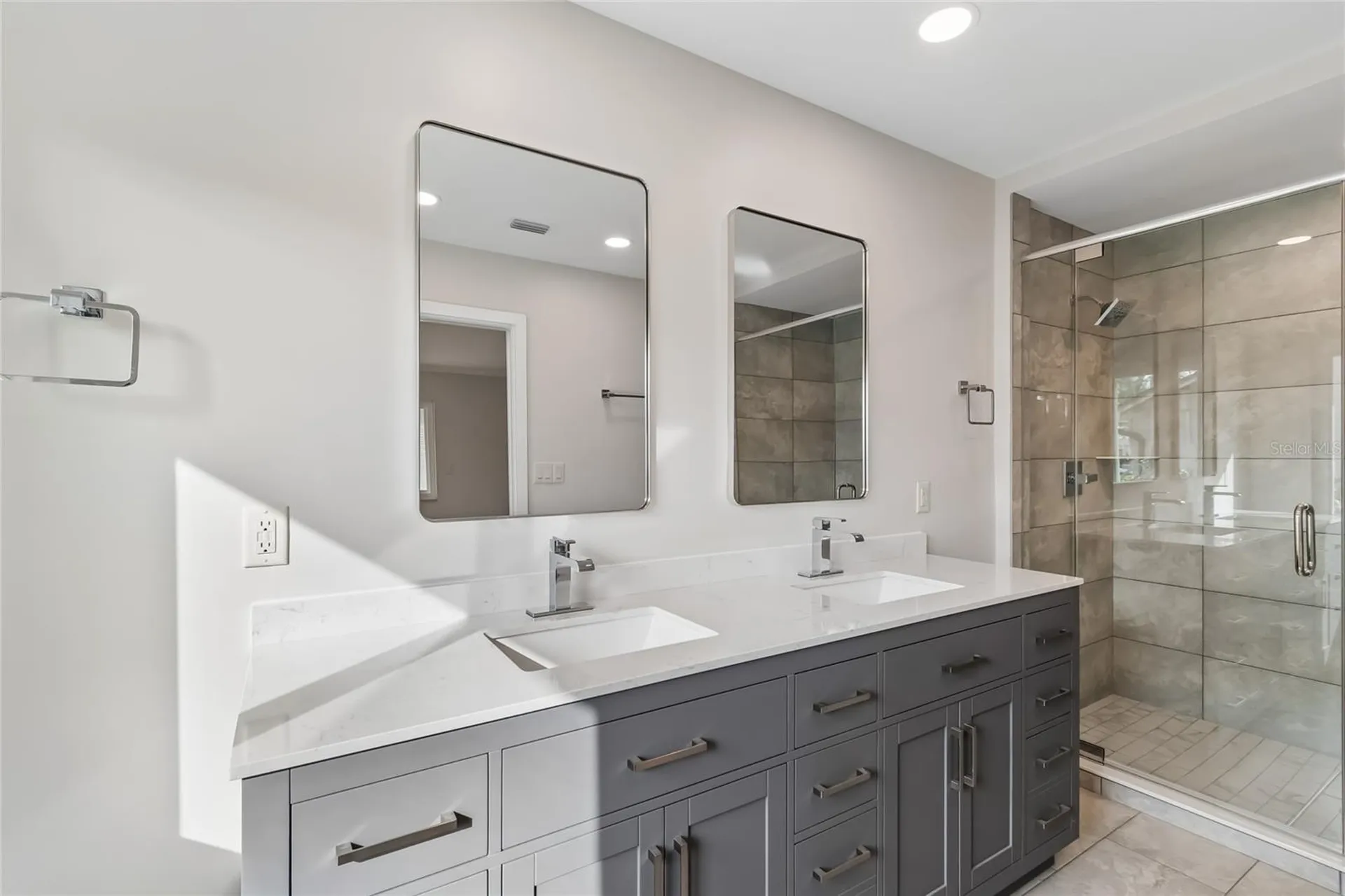 99 Ladoga Avenue Tampa FL 33606