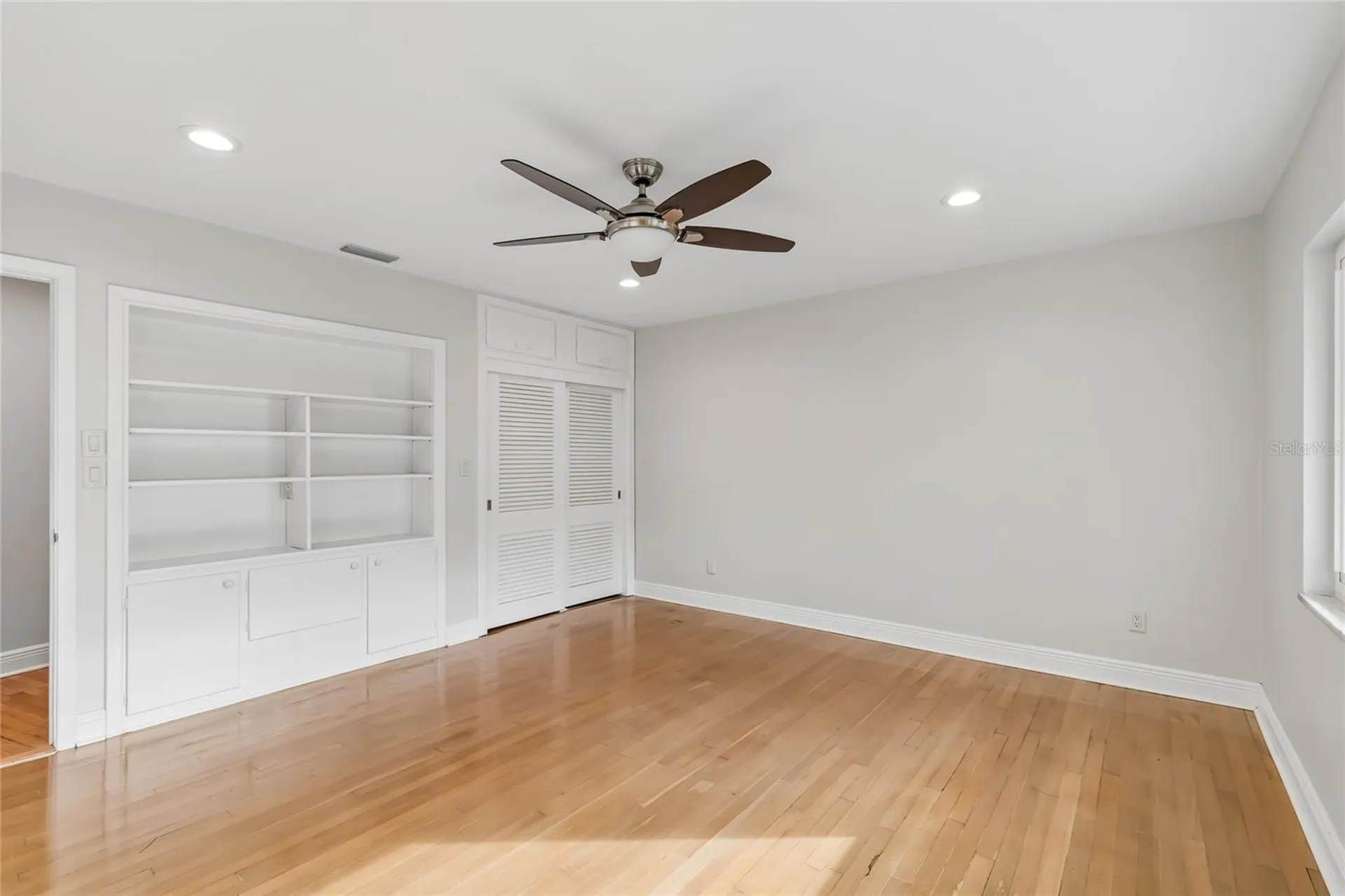 99 Ladoga Avenue Tampa FL 33606