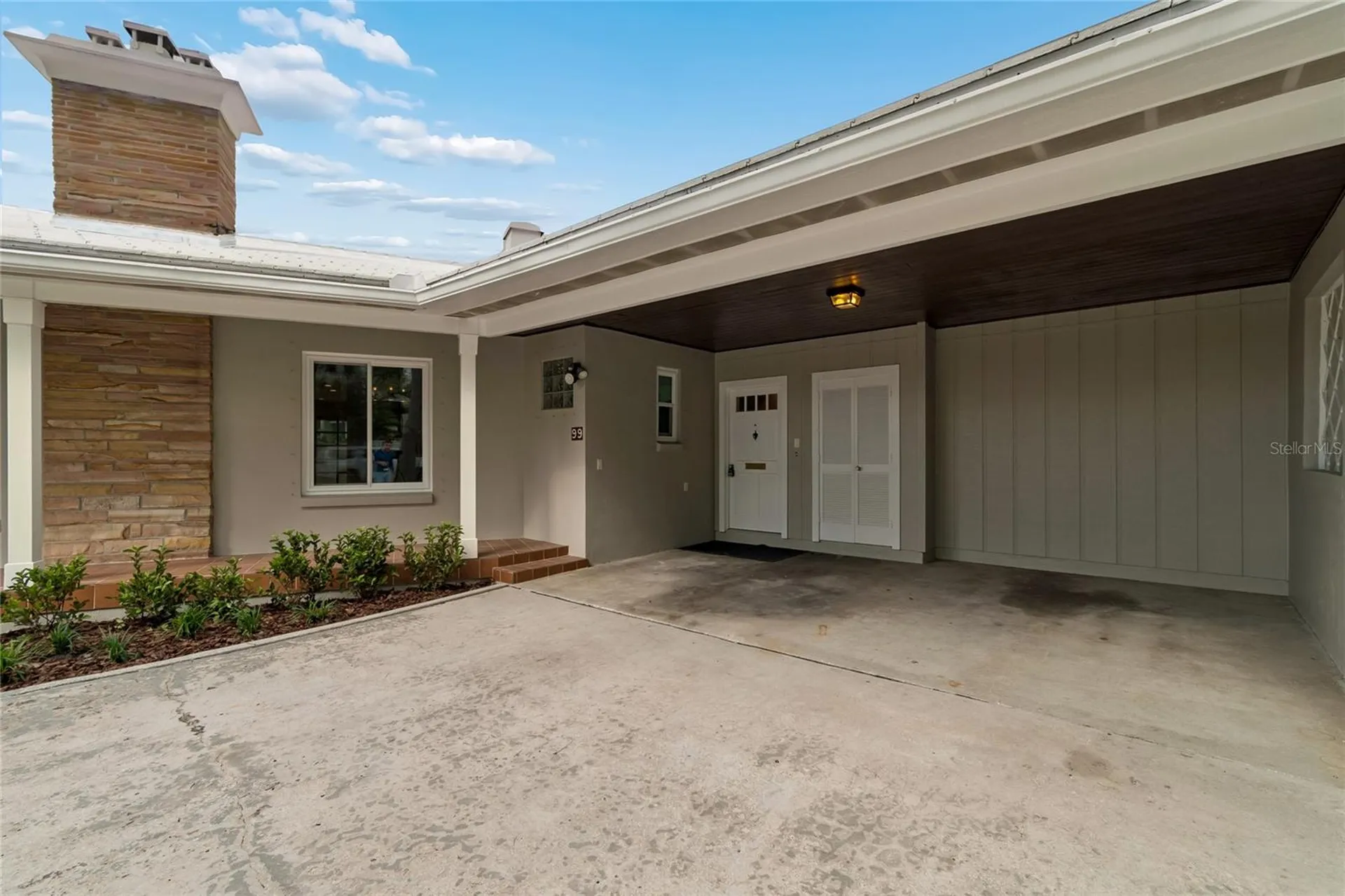99 Ladoga Avenue Tampa FL 33606