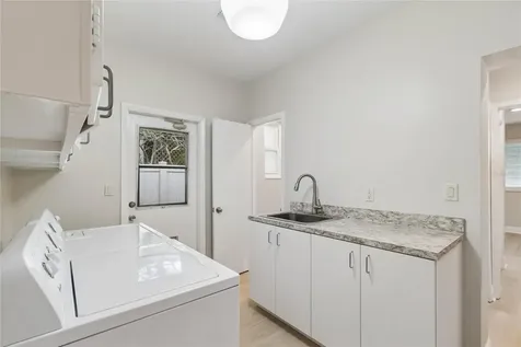 99 Ladoga Avenue Tampa FL 33606