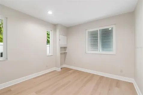 99 Ladoga Avenue Tampa FL 33606