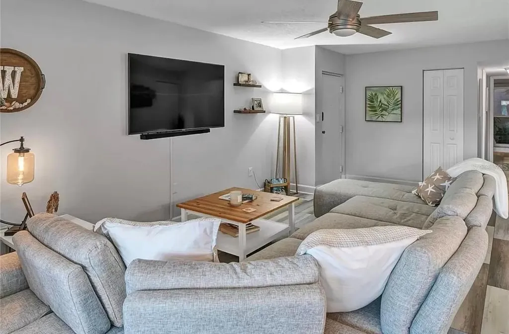 661 Poinsettia Avenue Clearwater Beach FL 33767