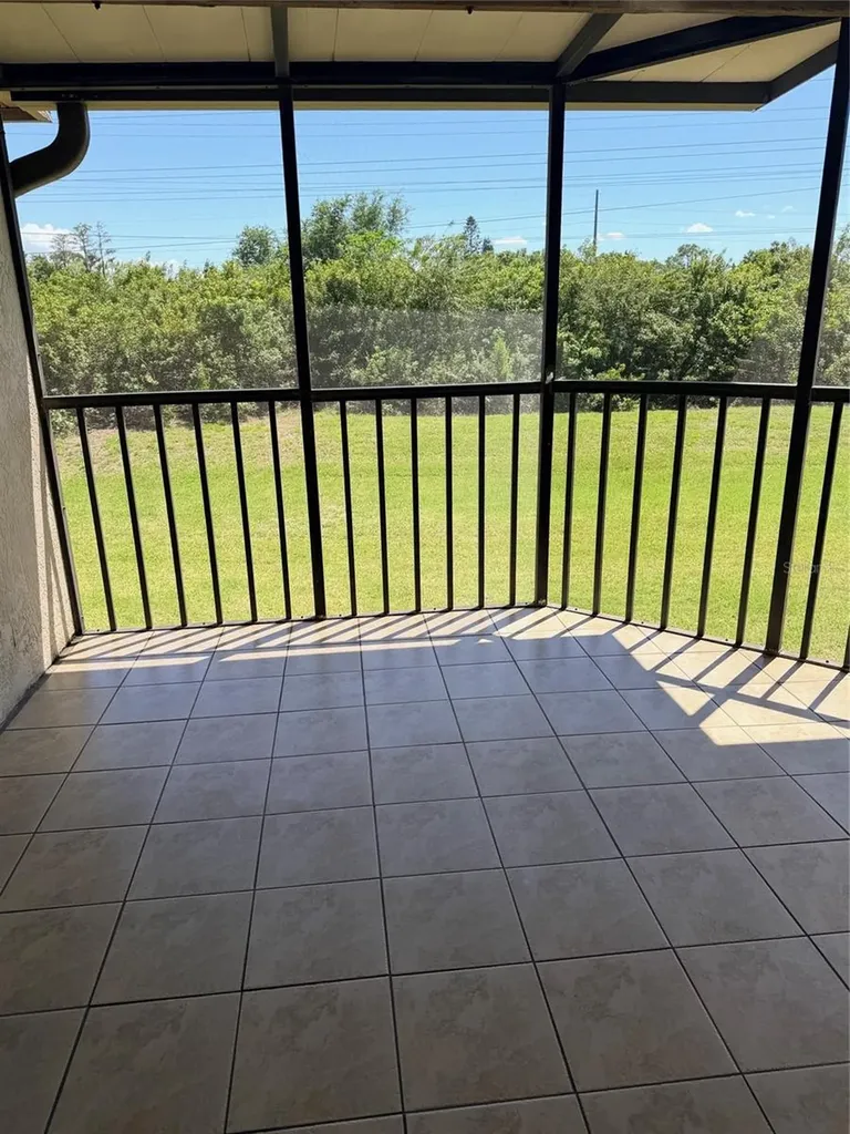 260 Woodlake E Oldsmar FL 34677