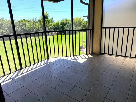 260 Woodlake E Oldsmar FL 34677