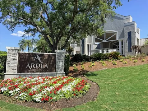 260 Woodlake E Oldsmar FL 34677