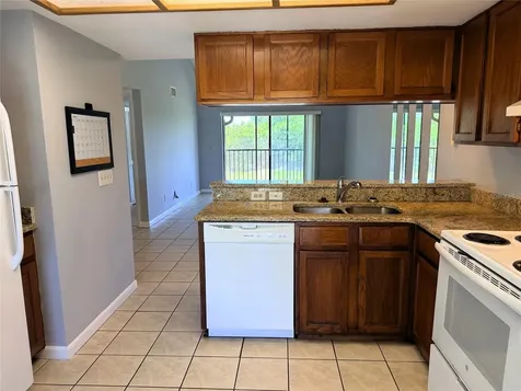 260 Woodlake E Oldsmar FL 34677