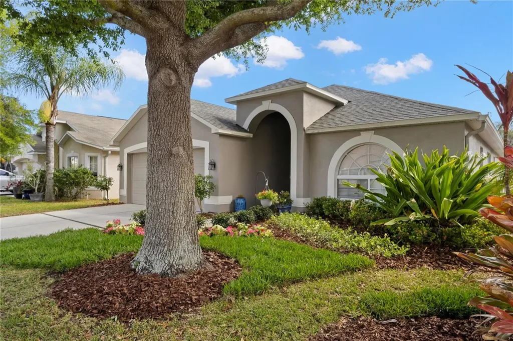 3204 Prairie Iris Drive Land O Lakes FL 34638
