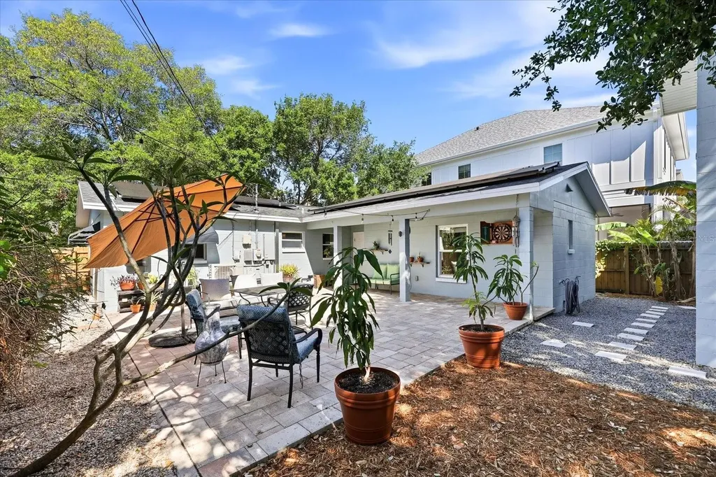3021 10th Street N St Petersburg FL 33704