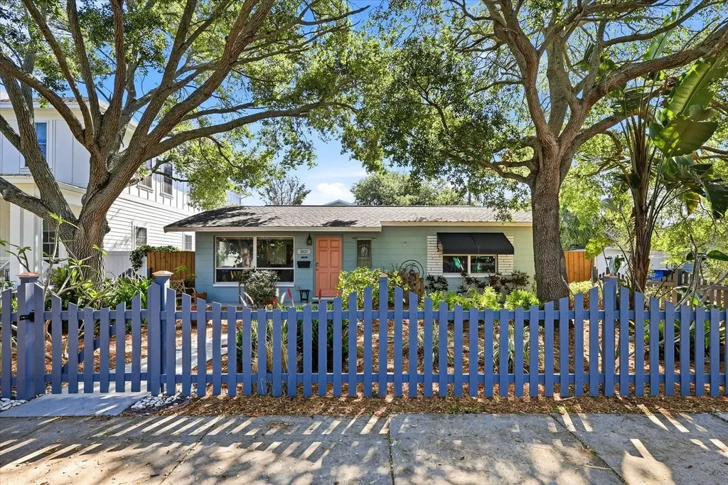 3021 10th Street N St Petersburg FL 33704