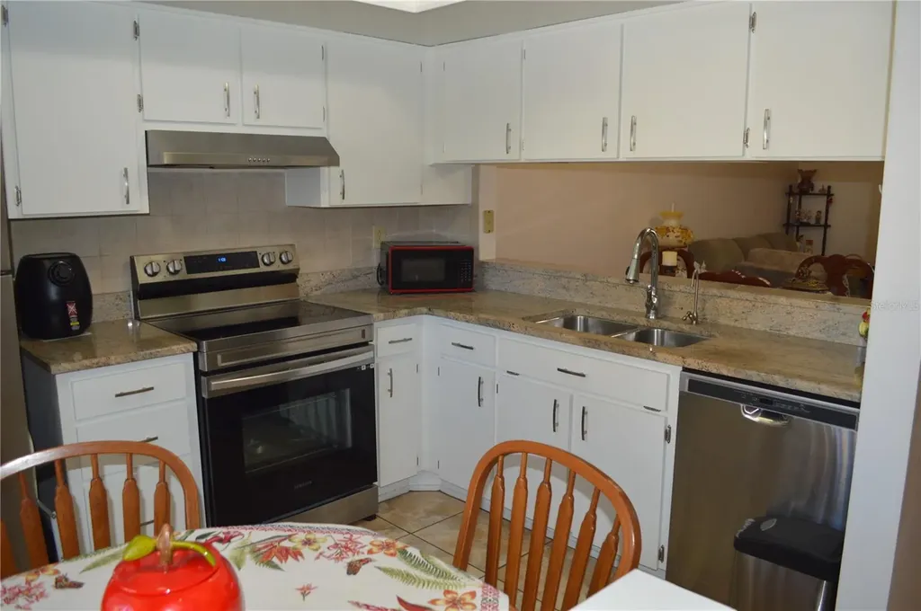 38359 Ironwood Place Zephyrhills FL 33542