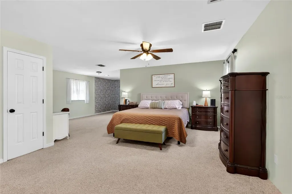 32040 Chestnut Lane Sorrento FL 32776