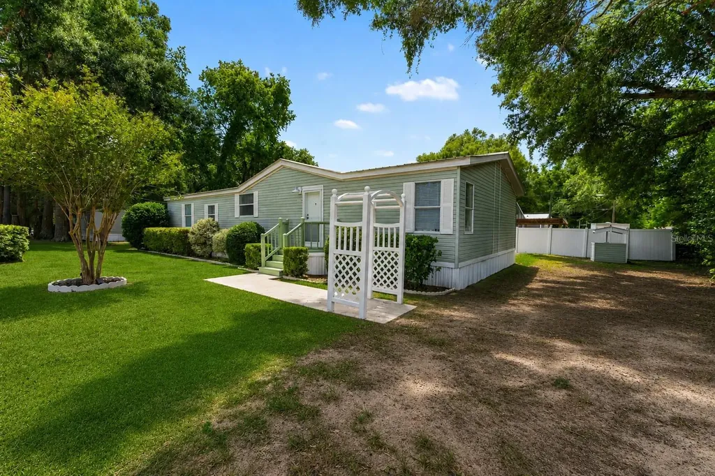 8960 SW 32nd Terrace Ocala FL 34476
