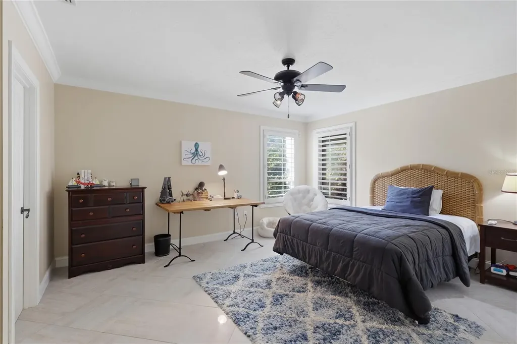 4937 Landings Court Sarasota FL 34231