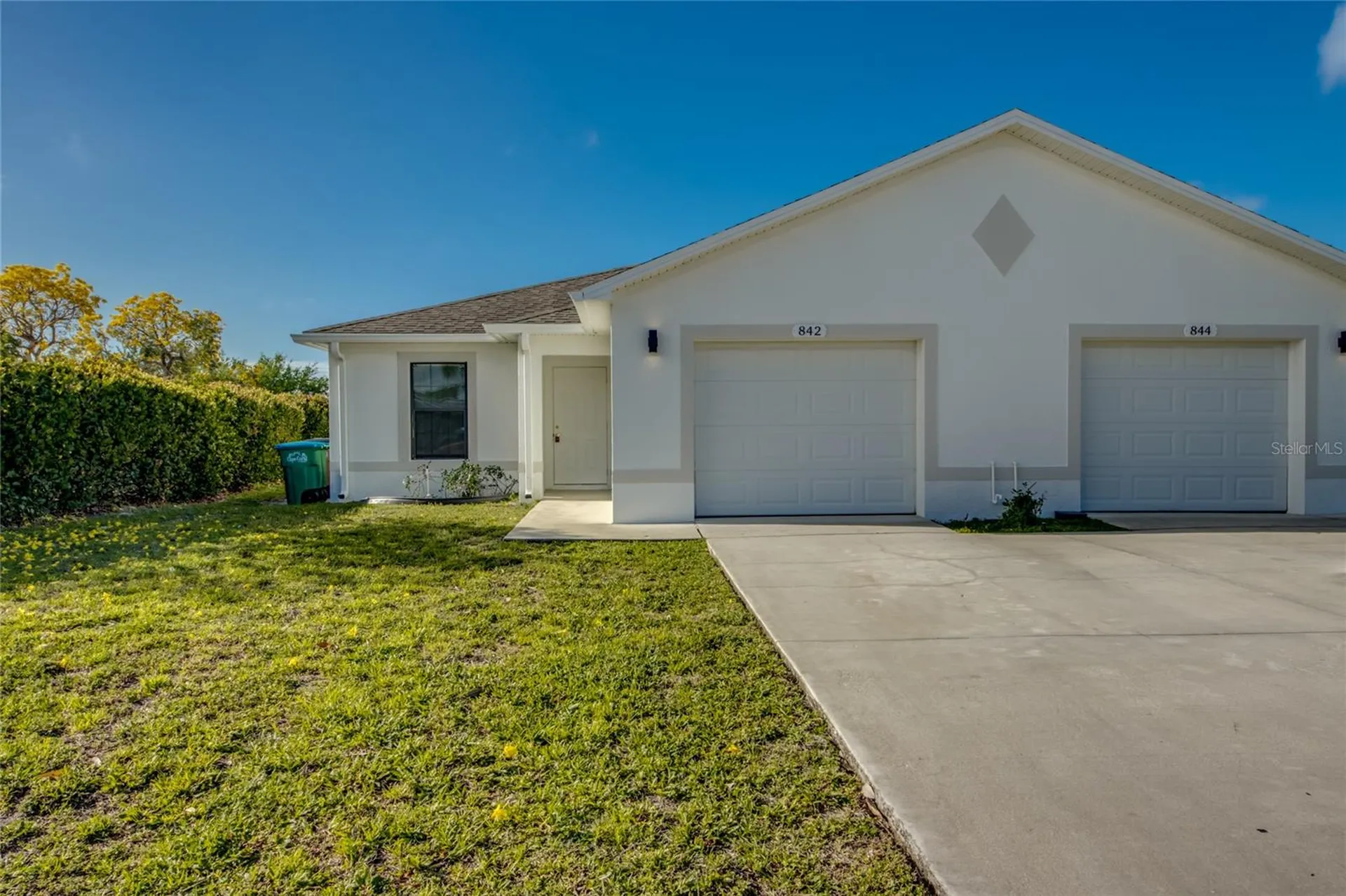 842/844 SW 39th Terrace Cape Coral FL 33914