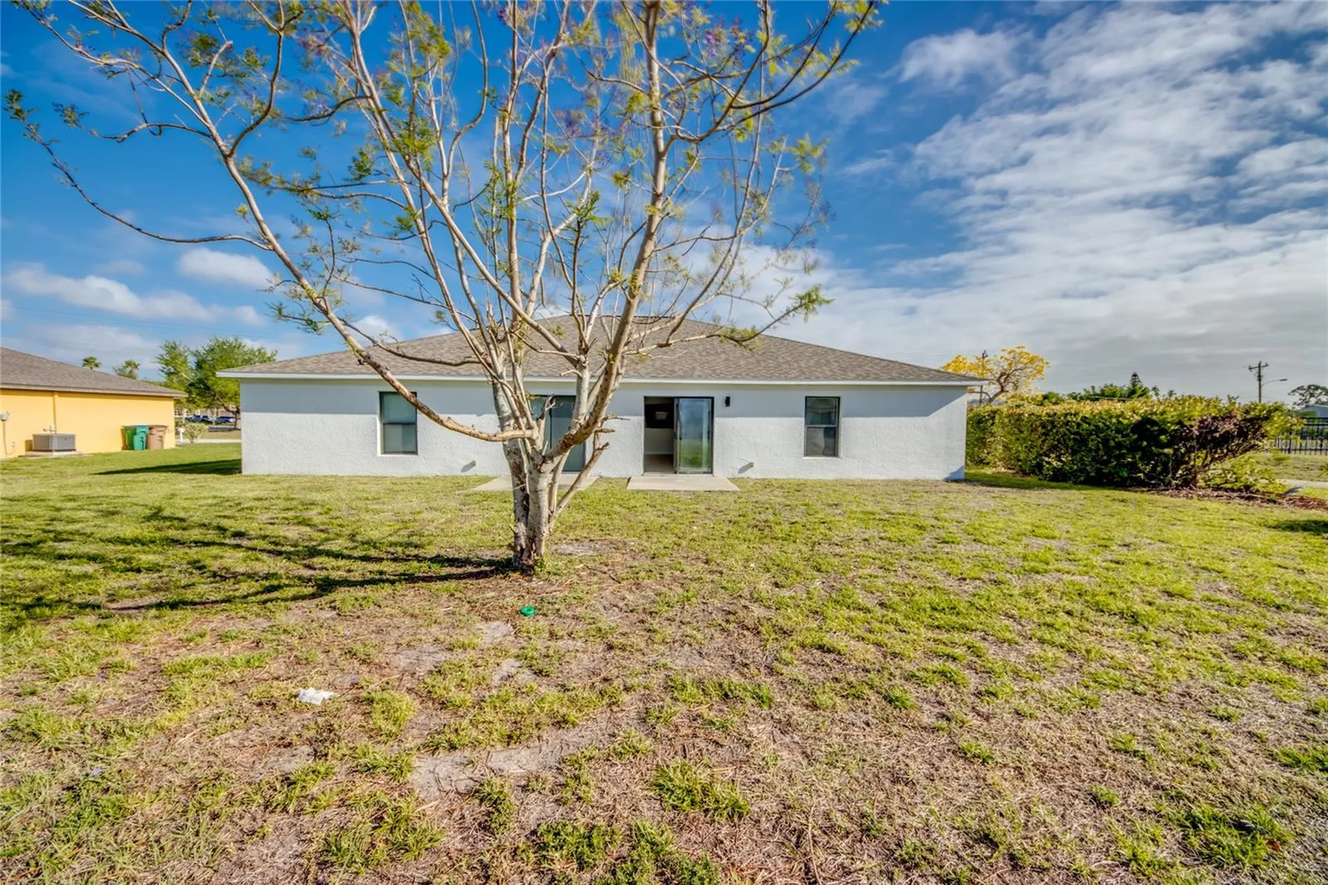 842/844 SW 39th Terrace Cape Coral FL 33914