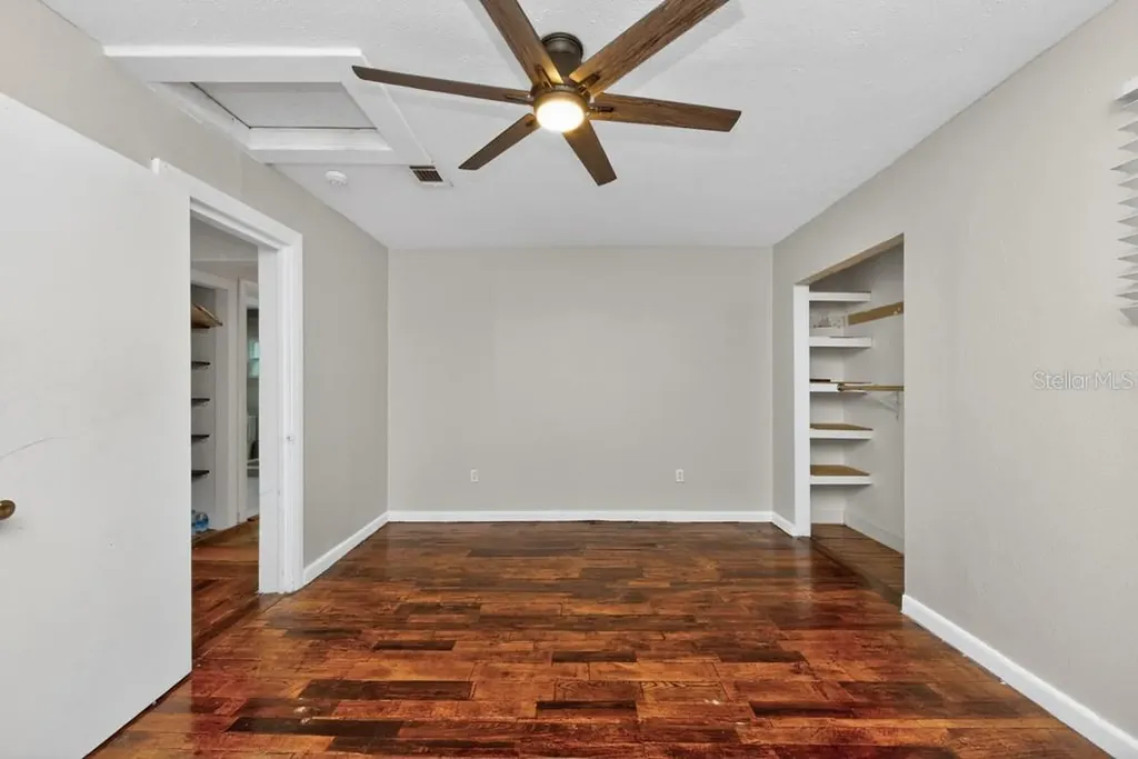 5818 39th Street N St Petersburg FL 33714