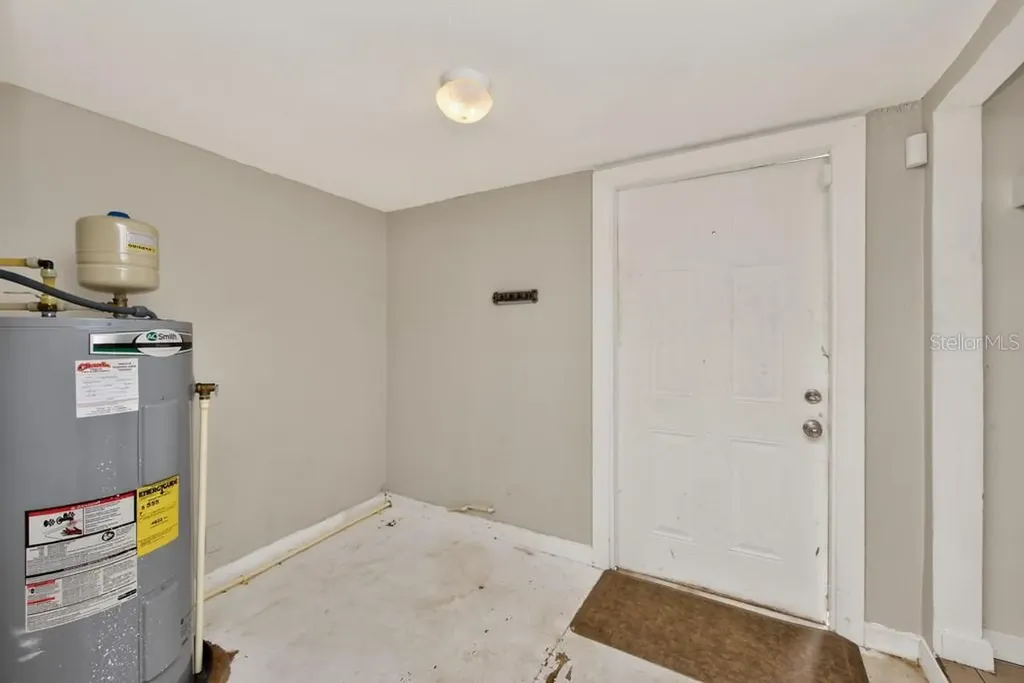 5818 39th Street N St Petersburg FL 33714