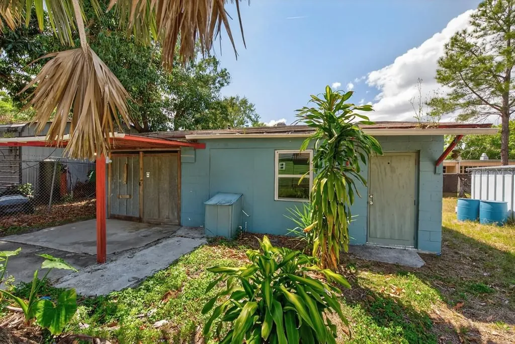 5818 39th Street N St Petersburg FL 33714