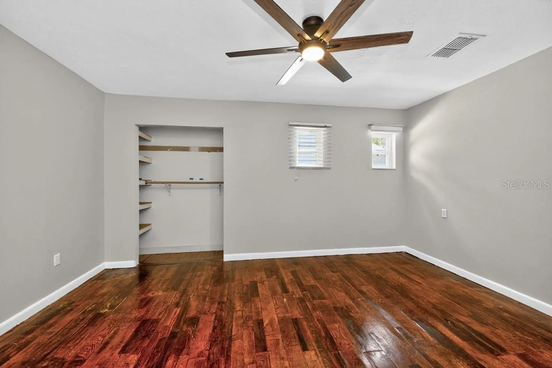 5818 39th Street N St Petersburg FL 33714