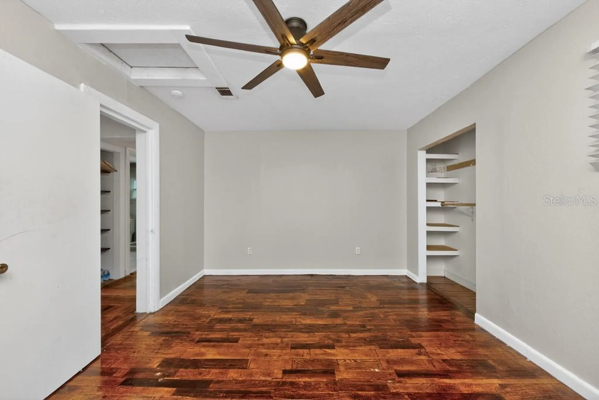 5818 39th Street N St Petersburg FL 33714
