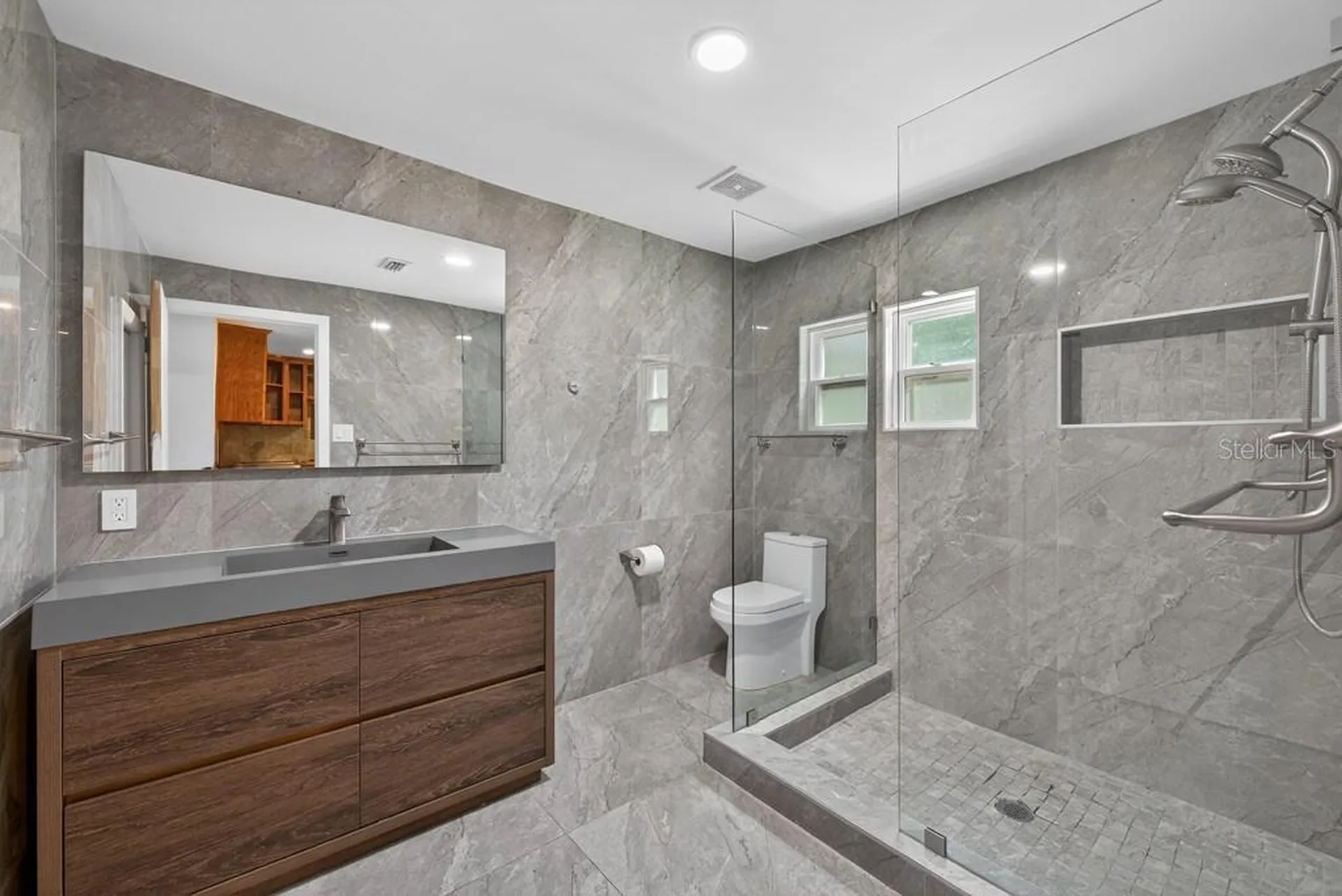 5818 39th Street N St Petersburg FL 33714