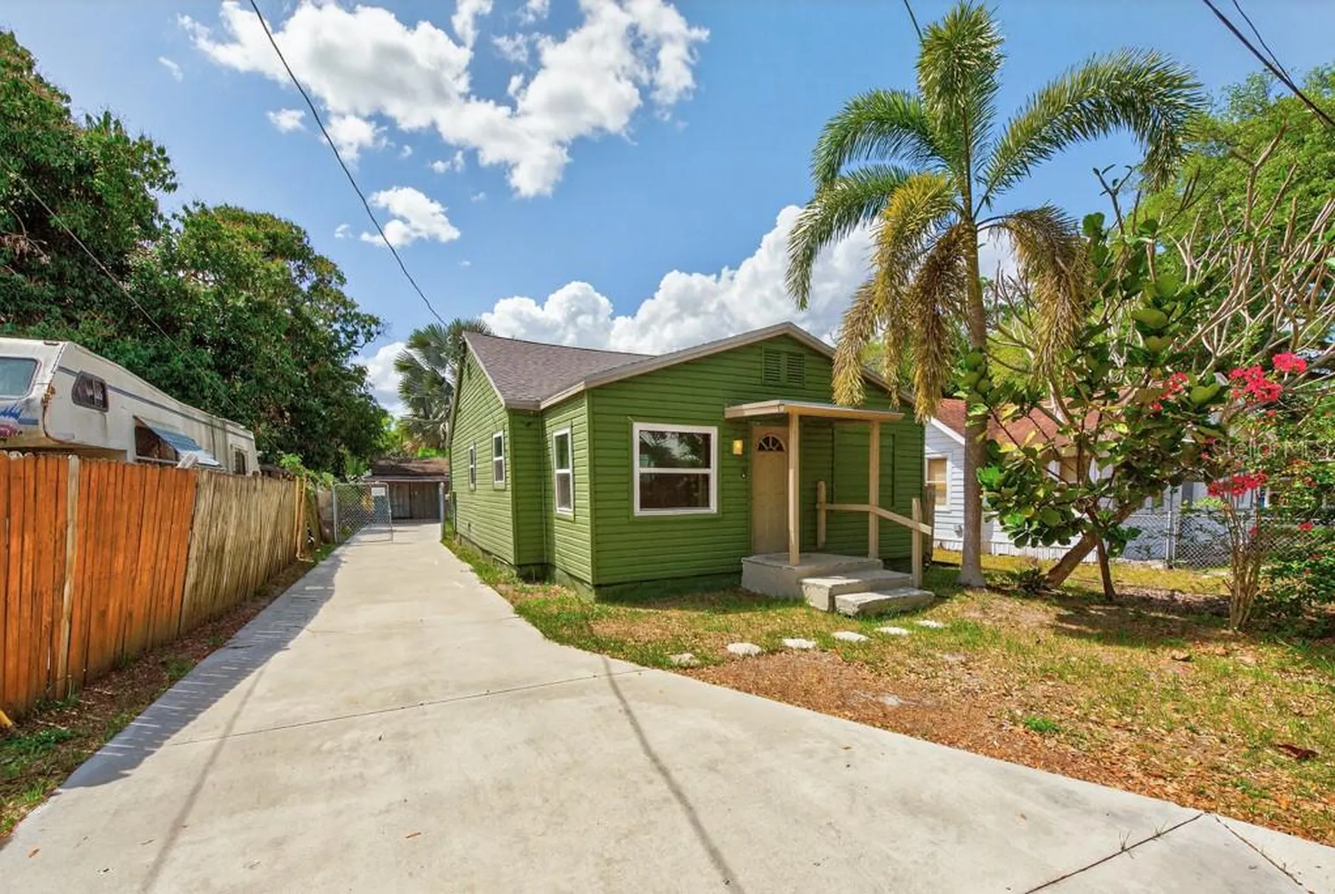 5818 39th Street N St Petersburg FL 33714