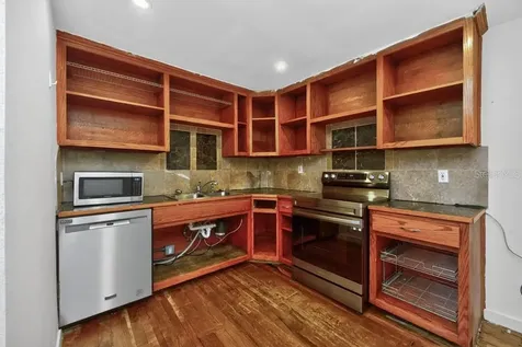 5818 39th Street N St Petersburg FL 33714