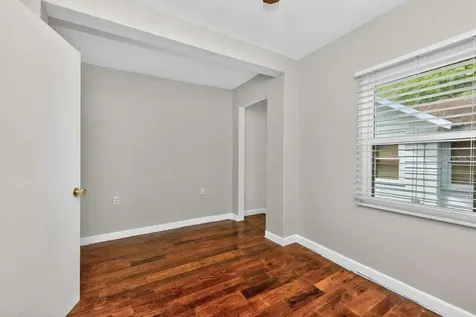 5818 39th Street N St Petersburg FL 33714