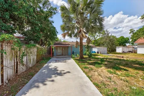 5818 39th Street N St Petersburg FL 33714