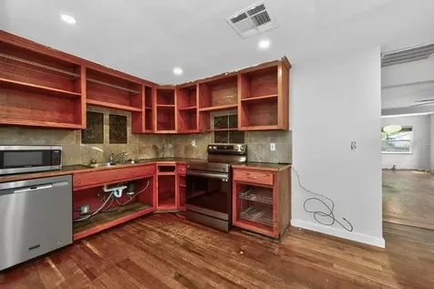 5818 39th Street N St Petersburg FL 33714