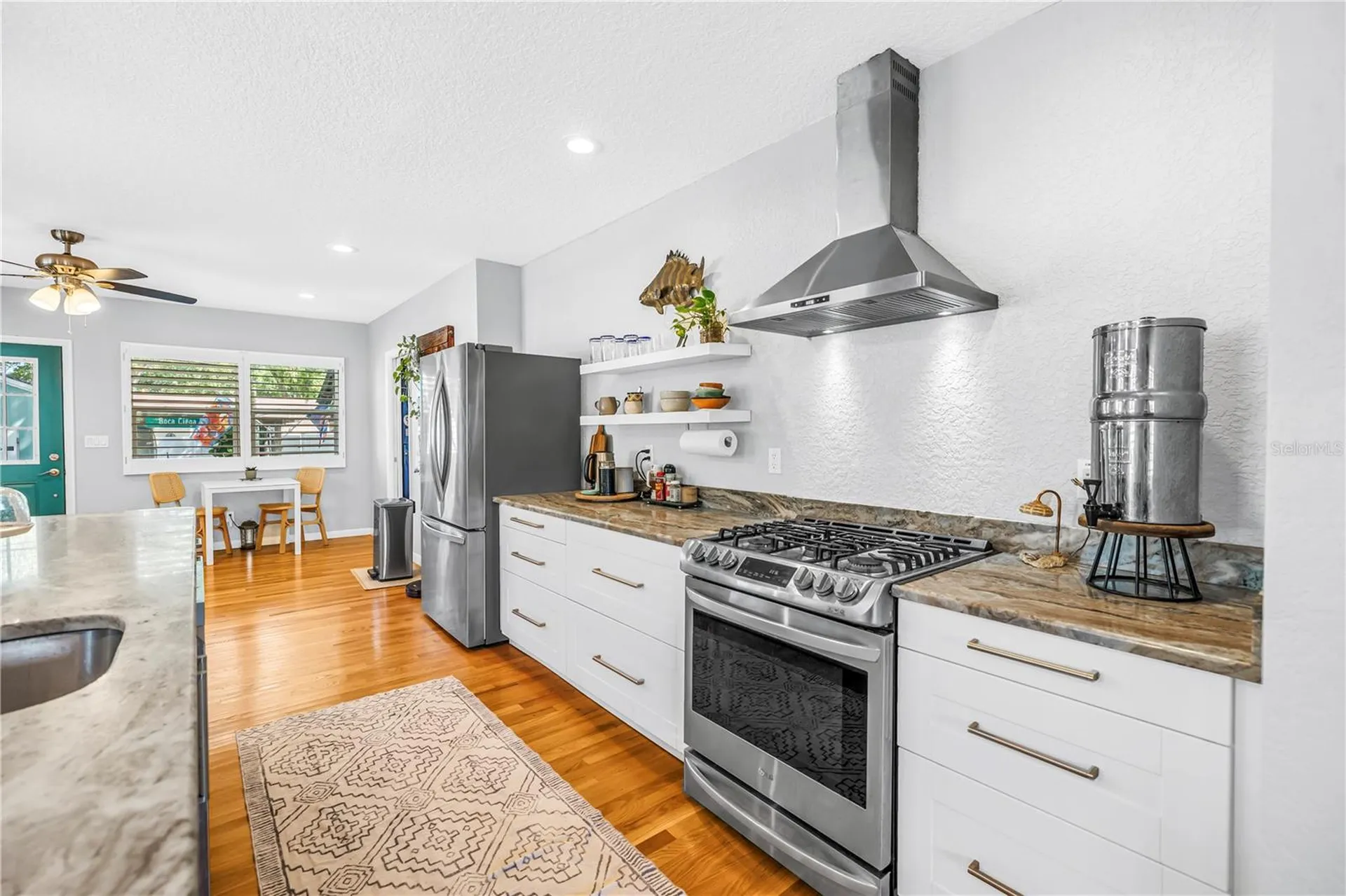 201 35th Avenue NE St Petersburg FL 33704