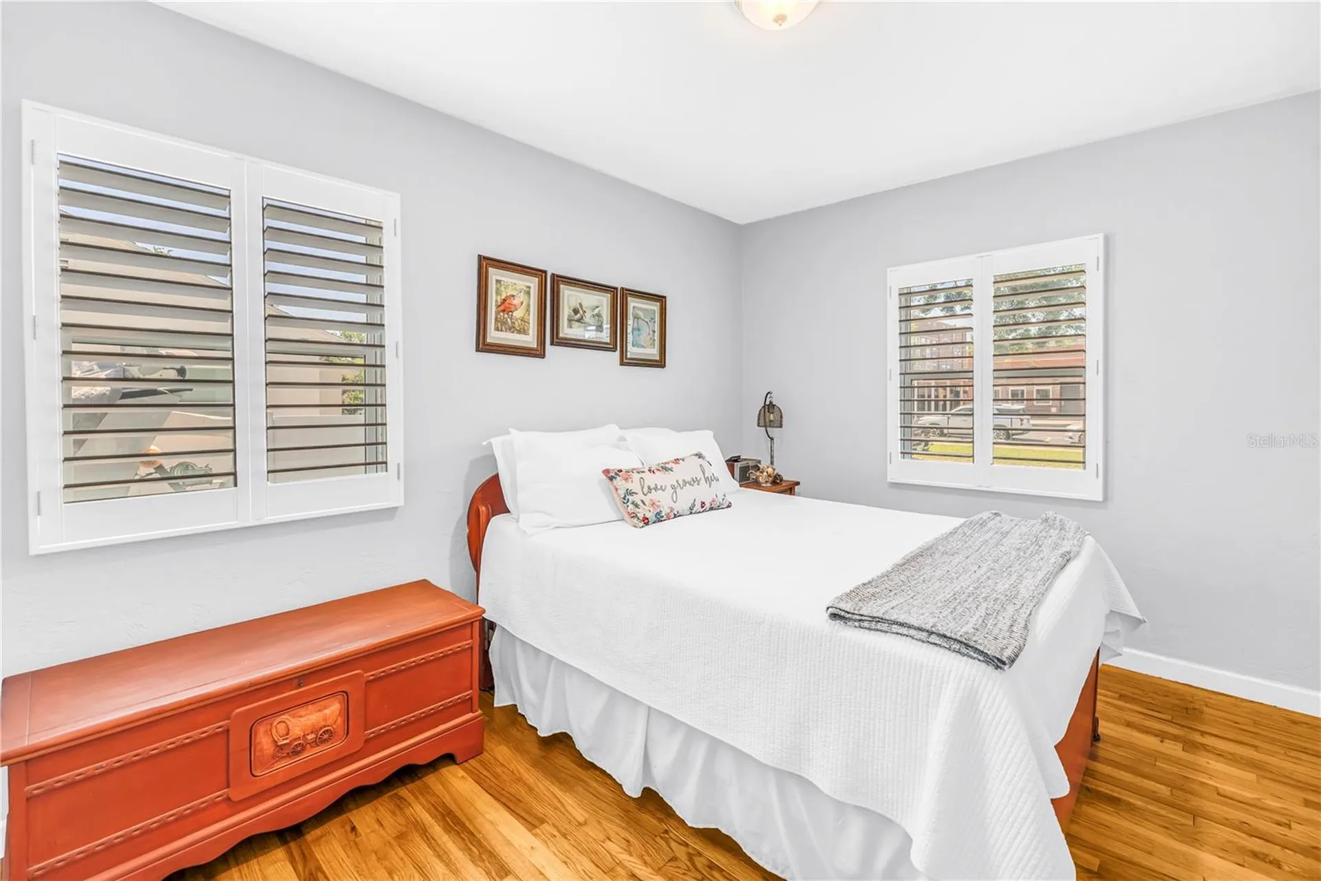 201 35th Avenue NE St Petersburg FL 33704