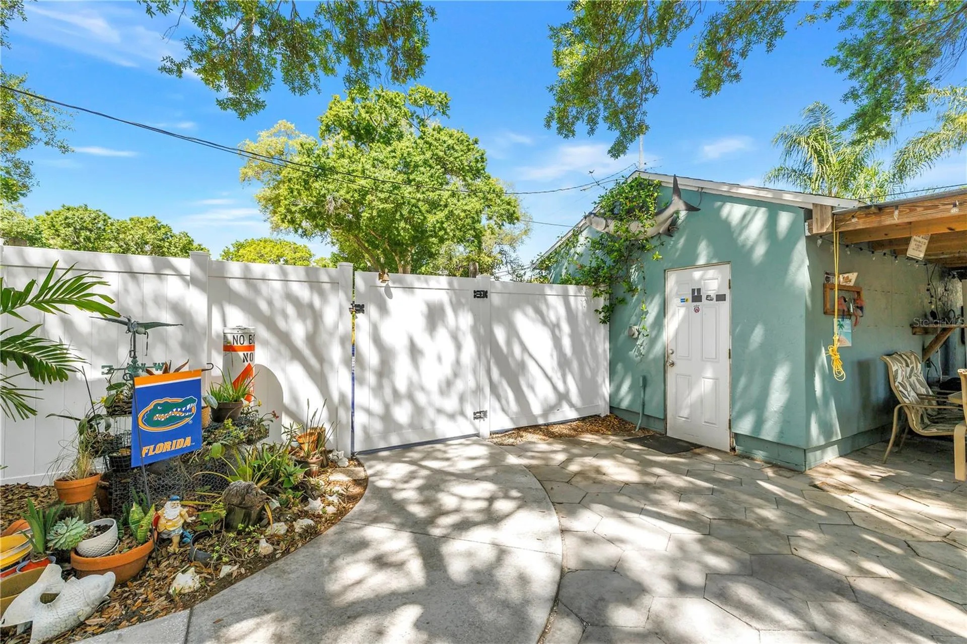 201 35th Avenue NE St Petersburg FL 33704