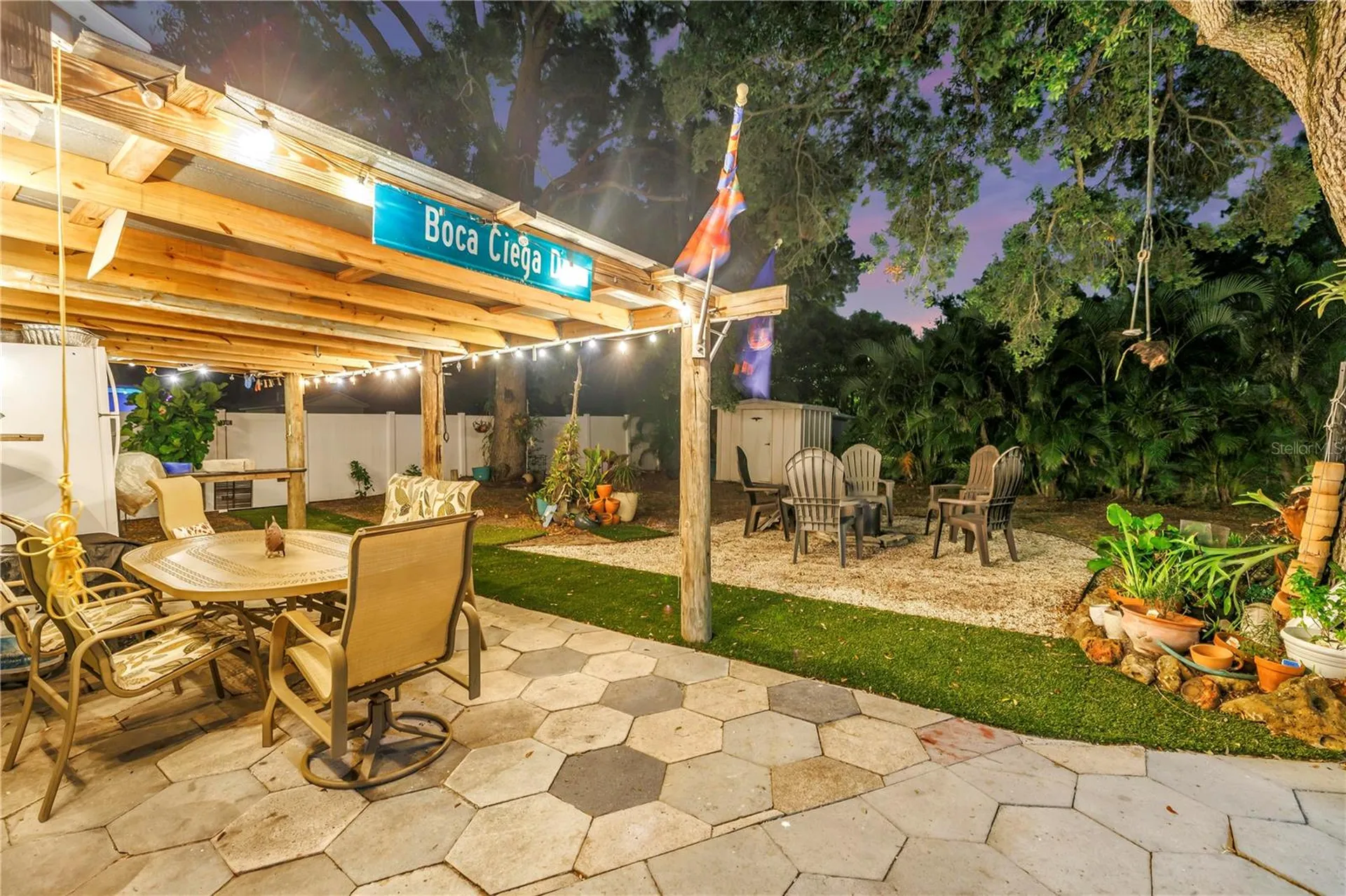 201 35th Avenue NE St Petersburg FL 33704
