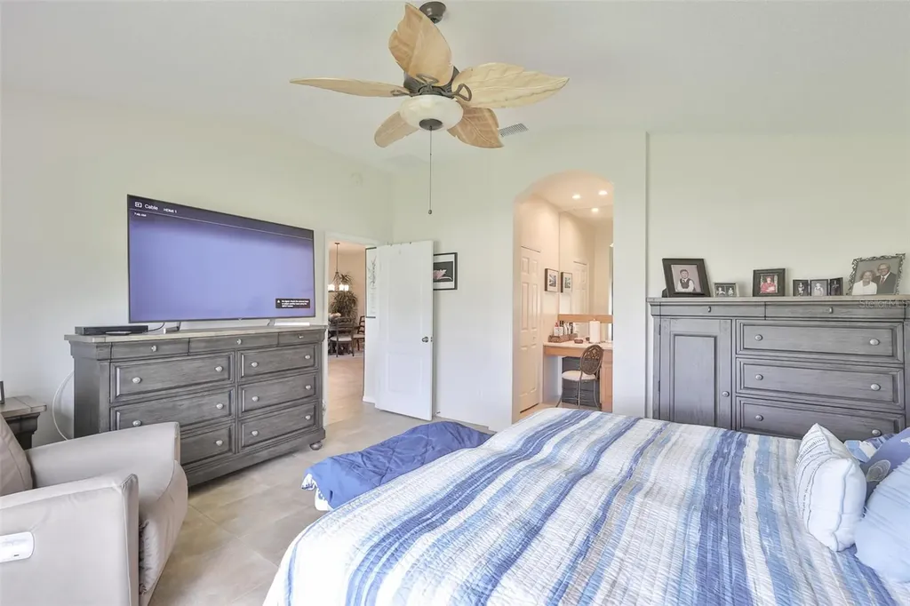 2261 Brookfield Greens Circle Sun City Center FL 33573