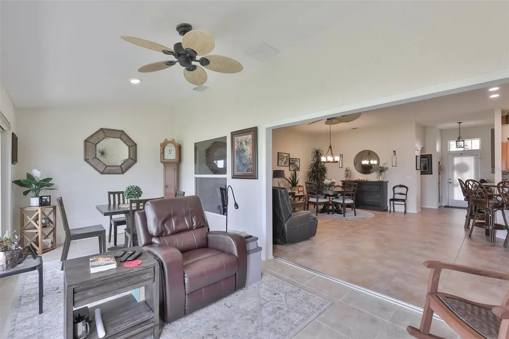 2261 Brookfield Greens Circle Sun City Center FL 33573