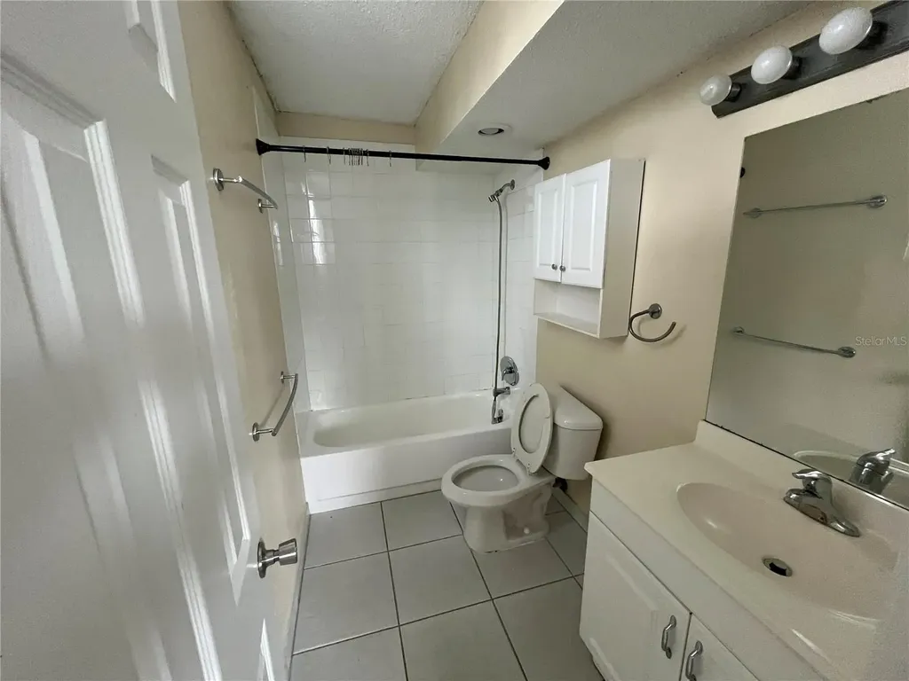 2760 Coconut Bay Lane Lane Sarasota FL 34237