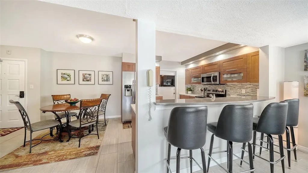 225 Hourglass Way Sarasota FL 34242