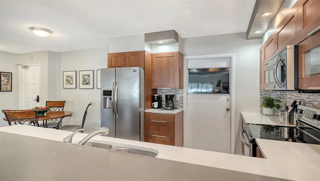 225 Hourglass Way Sarasota FL 34242