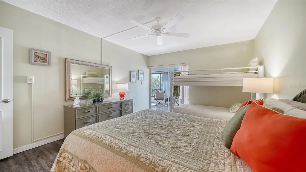 225 Hourglass Way Sarasota FL 34242