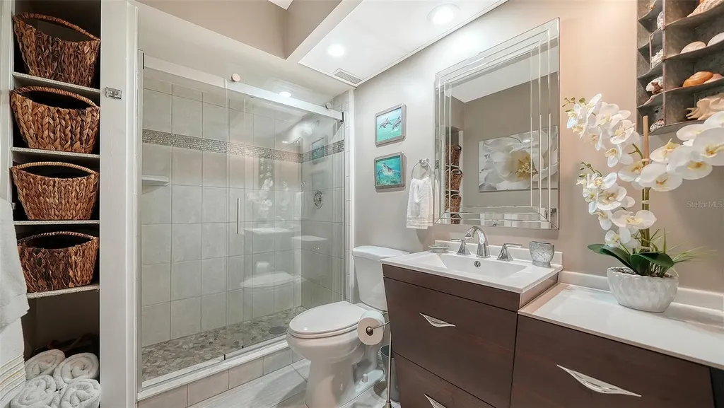 225 Hourglass Way Sarasota FL 34242